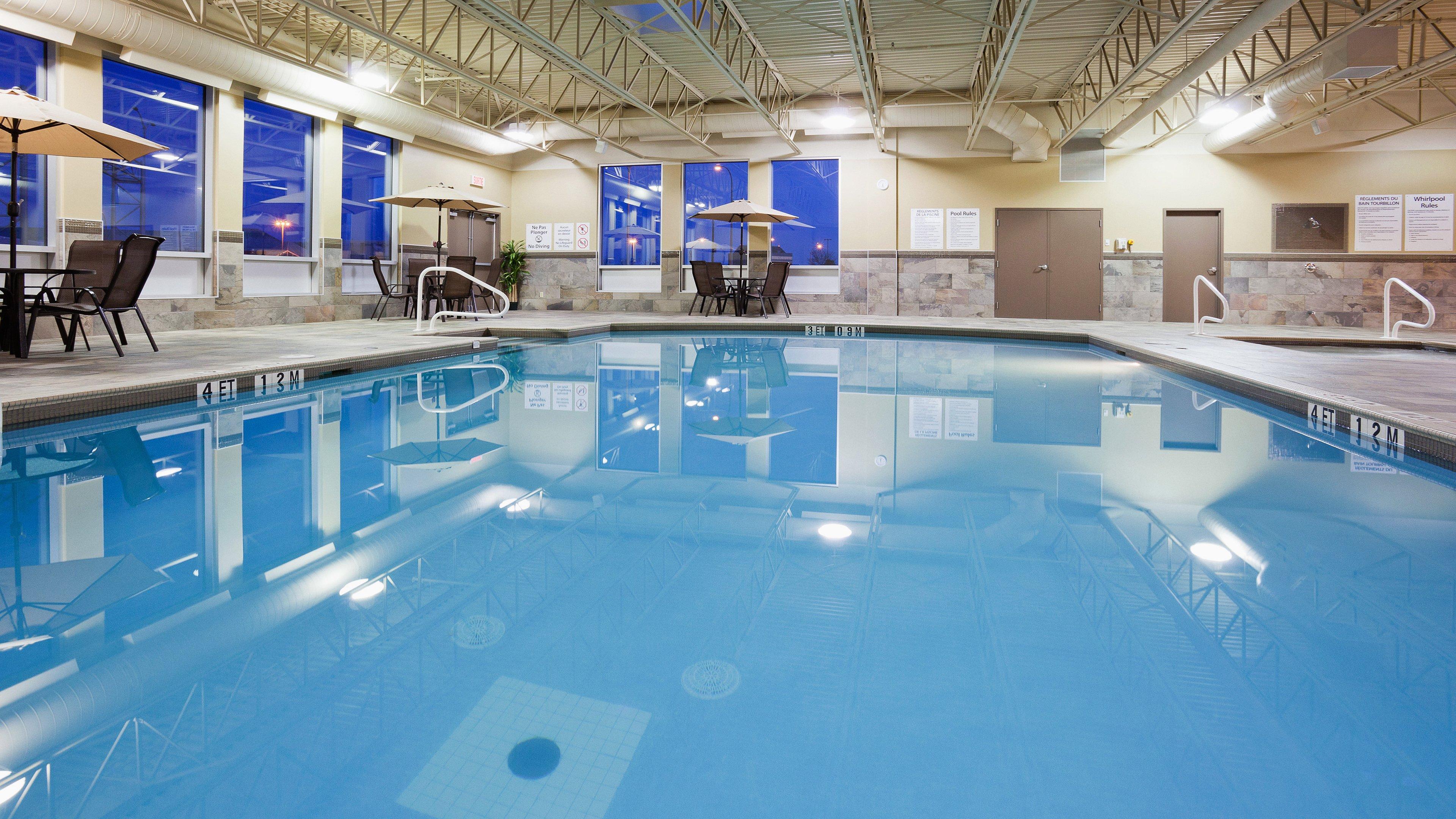 Hotel Doubletree By Hilton Pointe Claire Montreal Airport West Esterno foto