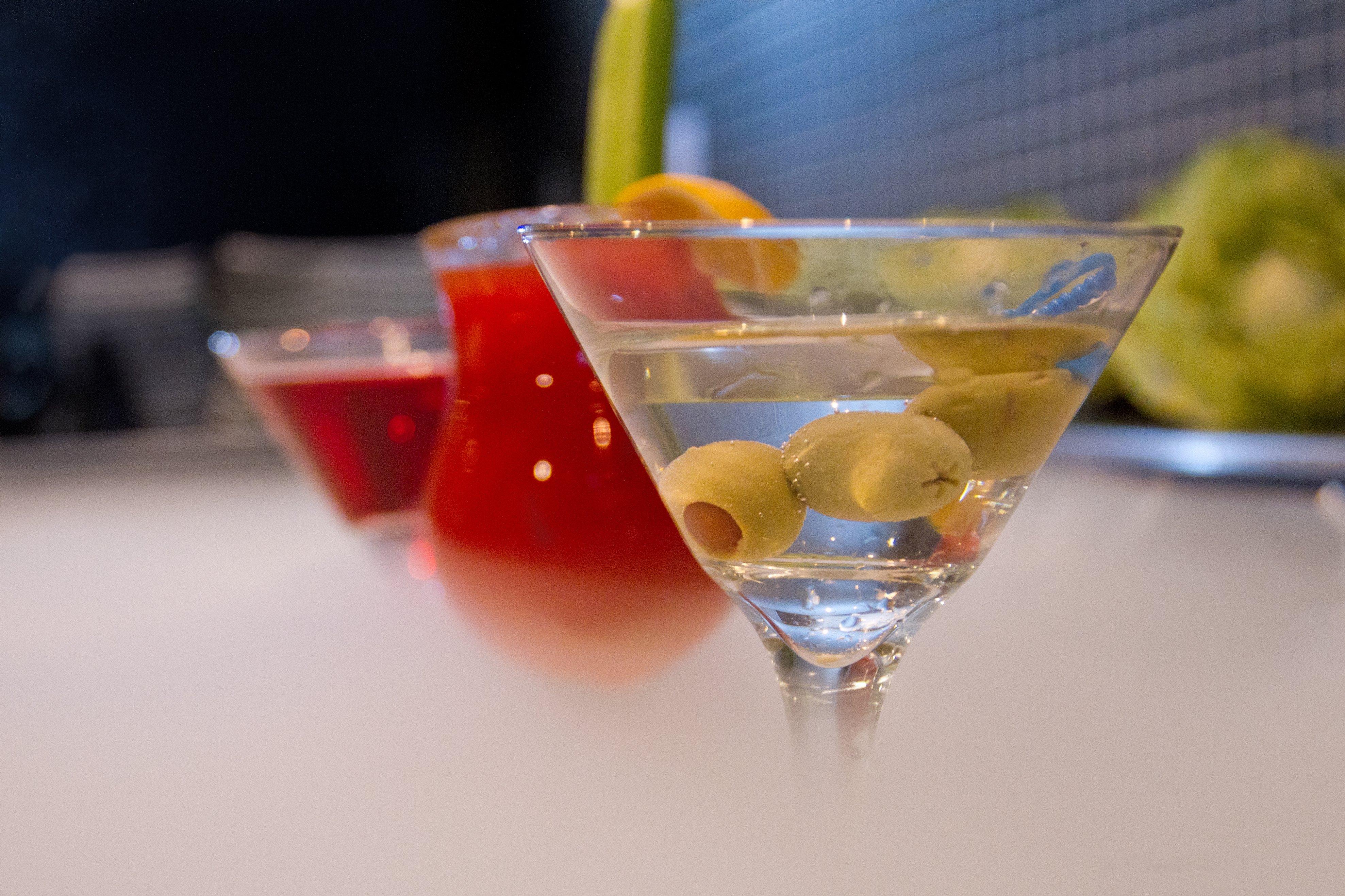 Hotel Doubletree By Hilton Pointe Claire Montreal Airport West Esterno foto